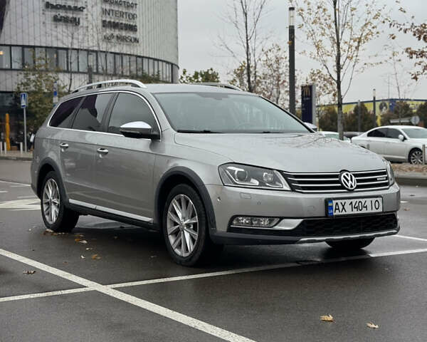 Серый Фольксваген Пассат Альтрак, объемом двигателя 2 л и пробегом 203 тыс. км за 12999 $, фото 1 на Automoto.ua