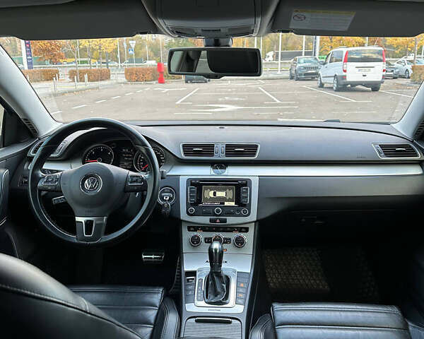 Серый Фольксваген Пассат Альтрак, объемом двигателя 2 л и пробегом 203 тыс. км за 12999 $, фото 14 на Automoto.ua