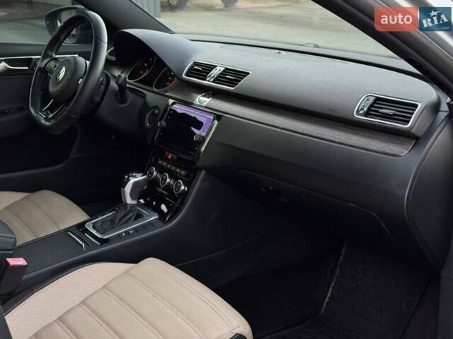 Сірий Фольксваген Пассат Альтрак, об'ємом двигуна 1.98 л та пробігом 215 тис. км за 12000 $, фото 6 на Automoto.ua