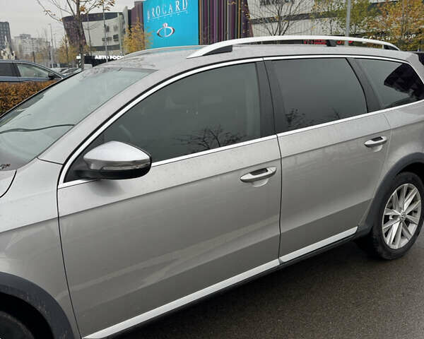 Серый Фольксваген Пассат Альтрак, объемом двигателя 2 л и пробегом 203 тыс. км за 12999 $, фото 12 на Automoto.ua