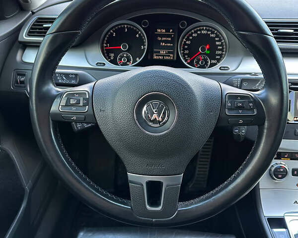 Серый Фольксваген Пассат Альтрак, объемом двигателя 2 л и пробегом 203 тыс. км за 12999 $, фото 16 на Automoto.ua