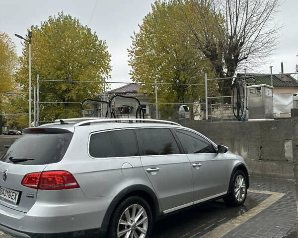 Серый Фольксваген Пассат Альтрак, объемом двигателя 2 л и пробегом 297 тыс. км за 12000 $, фото 2 на Automoto.ua