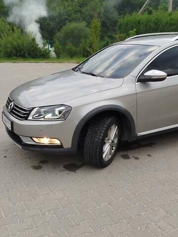 Серый Фольксваген Пассат Альтрак, объемом двигателя 1.97 л и пробегом 274 тыс. км за 13500 $, фото 8 на Automoto.ua