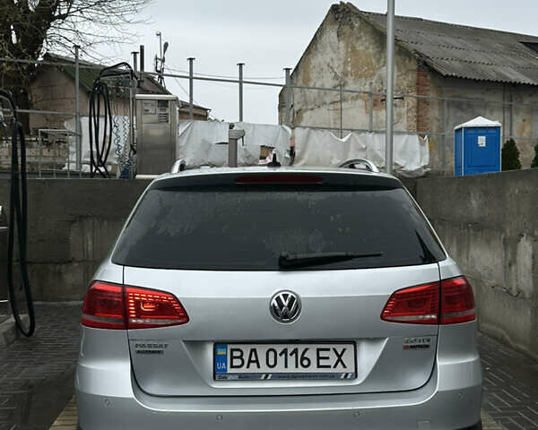 Серый Фольксваген Пассат Альтрак, объемом двигателя 2 л и пробегом 297 тыс. км за 12000 $, фото 4 на Automoto.ua