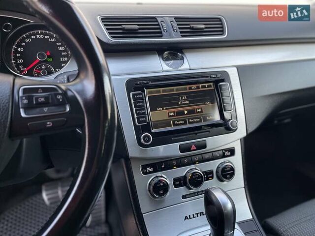Сірий Фольксваген Пассат Альтрак, об'ємом двигуна 2 л та пробігом 241 тис. км за 11990 $, фото 28 на Automoto.ua
