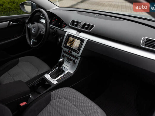 Сірий Фольксваген Пассат Альтрак, об'ємом двигуна 2 л та пробігом 259 тис. км за 13300 $, фото 58 на Automoto.ua