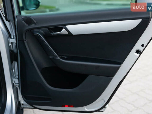 Серый Фольксваген Пассат Альтрак, объемом двигателя 2 л и пробегом 259 тыс. км за 13800 $, фото 71 на Automoto.ua