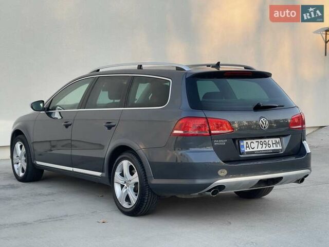 Сірий Фольксваген Пассат Альтрак, об'ємом двигуна 2 л та пробігом 241 тис. км за 11990 $, фото 17 на Automoto.ua