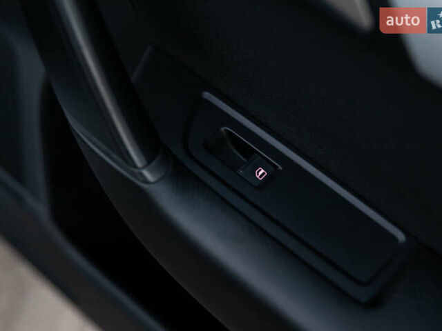 Серый Фольксваген Пассат Альтрак, объемом двигателя 2 л и пробегом 259 тыс. км за 13800 $, фото 66 на Automoto.ua