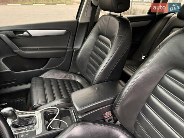 Серый Фольксваген Пассат Альтрак, объемом двигателя 2 л и пробегом 185 тыс. км за 12699 $, фото 39 на Automoto.ua