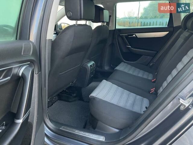 Сірий Фольксваген Пассат Альтрак, об'ємом двигуна 2 л та пробігом 241 тис. км за 11990 $, фото 33 на Automoto.ua