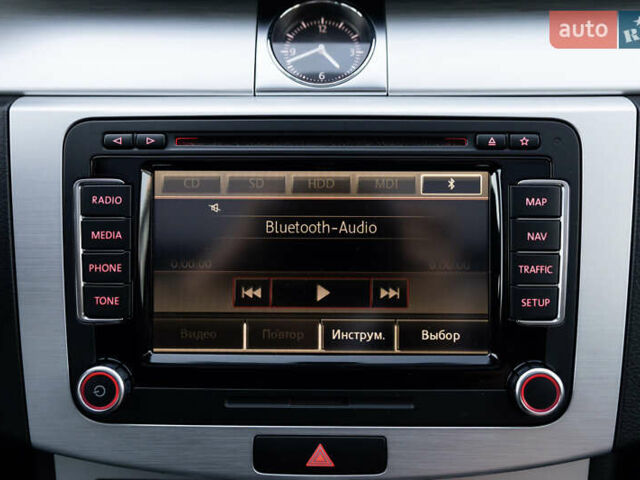 Серый Фольксваген Пассат Альтрак, объемом двигателя 2 л и пробегом 259 тыс. км за 13800 $, фото 48 на Automoto.ua