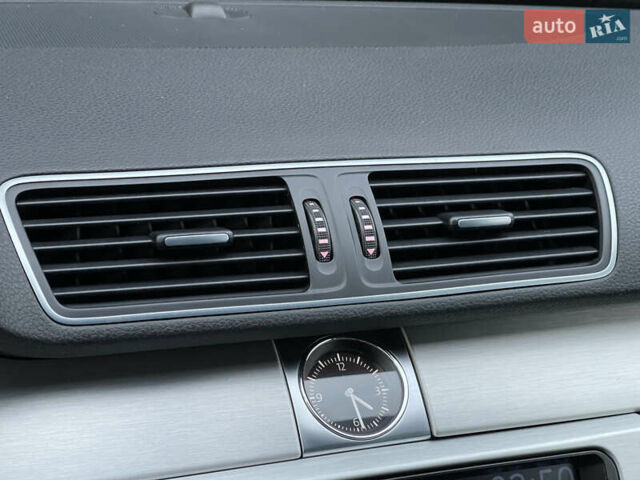 Серый Фольксваген Пассат Альтрак, объемом двигателя 2 л и пробегом 207 тыс. км за 14500 $, фото 33 на Automoto.ua