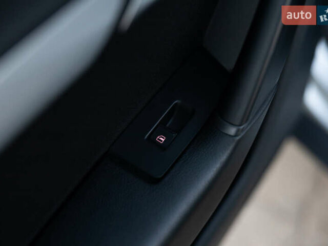 Серый Фольксваген Пассат Альтрак, объемом двигателя 2 л и пробегом 259 тыс. км за 13800 $, фото 82 на Automoto.ua