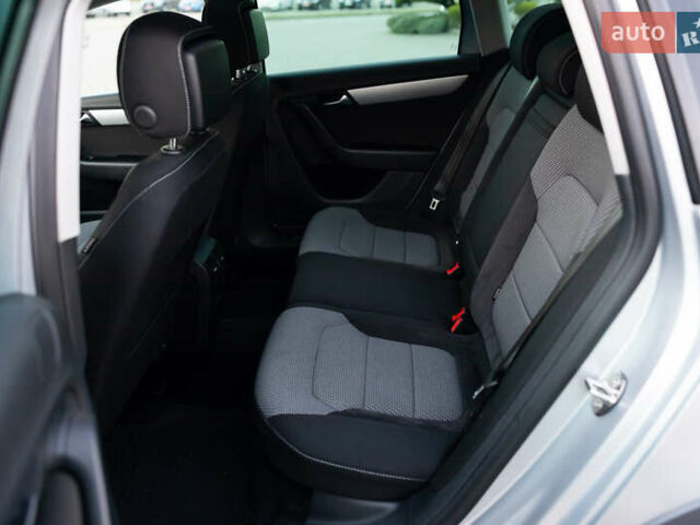 Серый Фольксваген Пассат Альтрак, объемом двигателя 2 л и пробегом 259 тыс. км за 13800 $, фото 77 на Automoto.ua