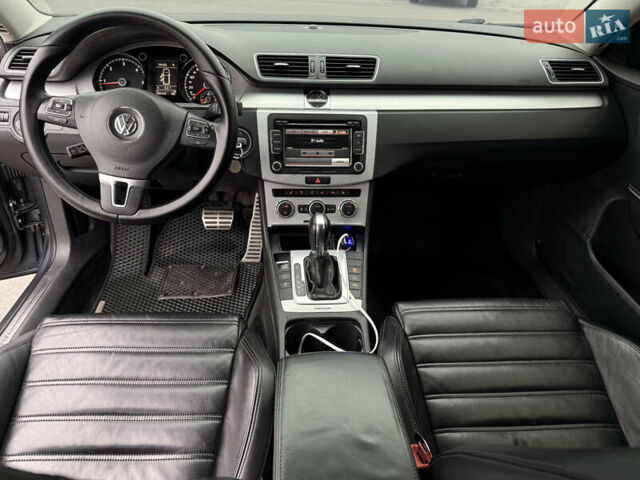 Серый Фольксваген Пассат Альтрак, объемом двигателя 2 л и пробегом 185 тыс. км за 12699 $, фото 40 на Automoto.ua