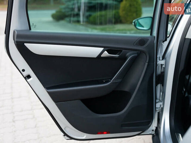 Серый Фольксваген Пассат Альтрак, объемом двигателя 2 л и пробегом 259 тыс. км за 13800 $, фото 80 на Automoto.ua