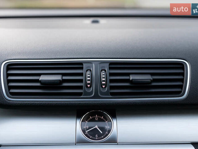 Серый Фольксваген Пассат Альтрак, объемом двигателя 2 л и пробегом 259 тыс. км за 13800 $, фото 46 на Automoto.ua