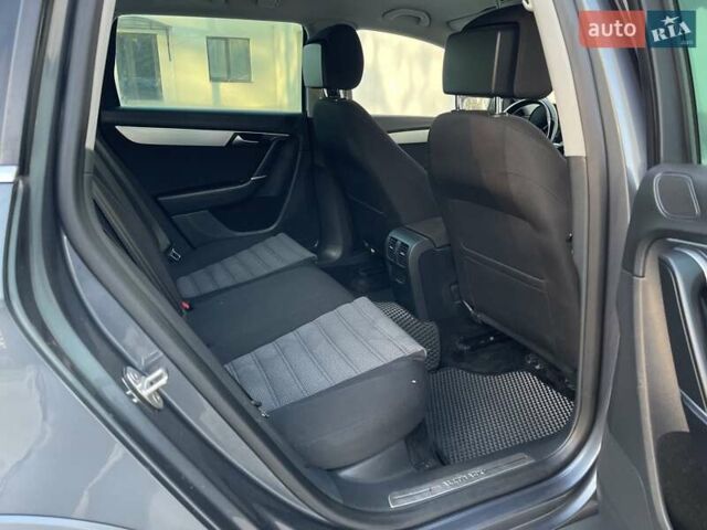 Серый Фольксваген Пассат Альтрак, объемом двигателя 2 л и пробегом 251 тыс. км за 11900 $, фото 27 на Automoto.ua