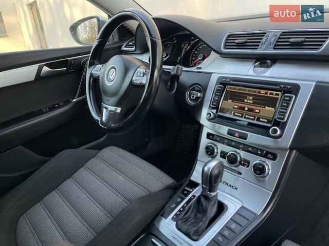 Серый Фольксваген Пассат Альтрак, объемом двигателя 2 л и пробегом 251 тыс. км за 11900 $, фото 30 на Automoto.ua