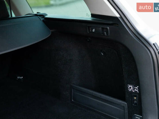 Серый Фольксваген Пассат Альтрак, объемом двигателя 2 л и пробегом 259 тыс. км за 13800 $, фото 88 на Automoto.ua