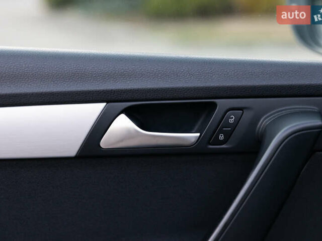 Серый Фольксваген Пассат Альтрак, объемом двигателя 2 л и пробегом 259 тыс. км за 13800 $, фото 26 на Automoto.ua