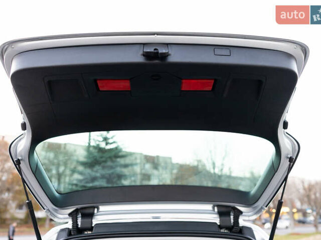 Серый Фольксваген Пассат Альтрак, объемом двигателя 2 л и пробегом 259 тыс. км за 13800 $, фото 90 на Automoto.ua