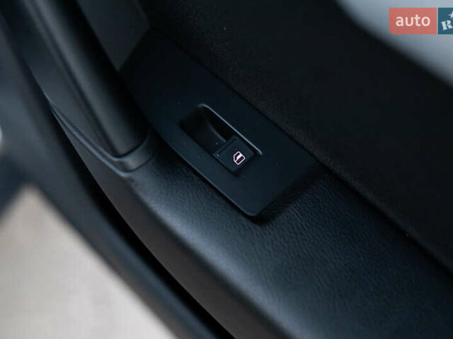 Серый Фольксваген Пассат Альтрак, объемом двигателя 2 л и пробегом 259 тыс. км за 13800 $, фото 73 на Automoto.ua