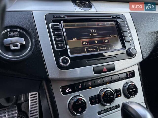 Серый Фольксваген Пассат Альтрак, объемом двигателя 2 л и пробегом 251 тыс. км за 11900 $, фото 34 на Automoto.ua