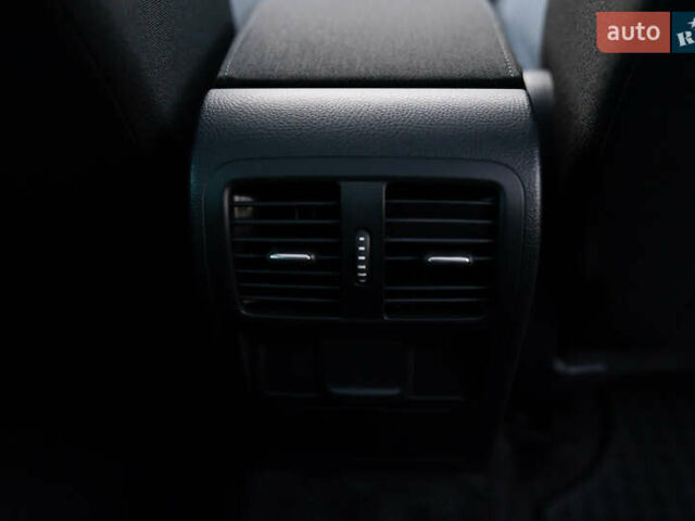 Серый Фольксваген Пассат Альтрак, объемом двигателя 2 л и пробегом 259 тыс. км за 13800 $, фото 74 на Automoto.ua