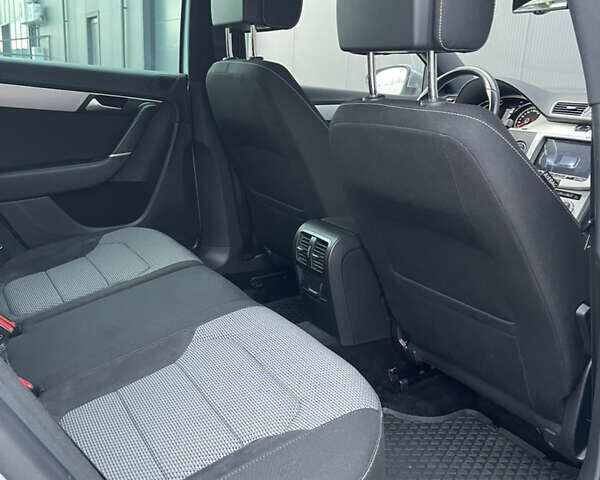 Серый Фольксваген Пассат Альтрак, объемом двигателя 2 л и пробегом 207 тыс. км за 14500 $, фото 24 на Automoto.ua