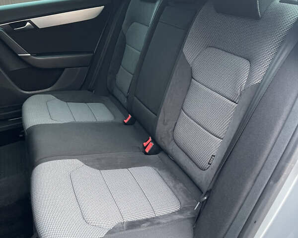 Серый Фольксваген Пассат Альтрак, объемом двигателя 2 л и пробегом 207 тыс. км за 14500 $, фото 26 на Automoto.ua