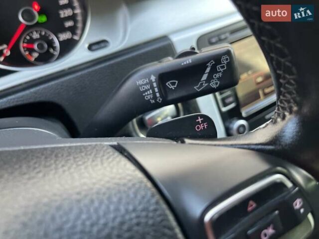 Сірий Фольксваген Пассат Альтрак, об'ємом двигуна 2 л та пробігом 241 тис. км за 11990 $, фото 26 на Automoto.ua