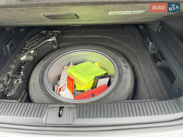 Серый Фольксваген Пассат Альтрак, объемом двигателя 2 л и пробегом 240 тыс. км за 16300 $, фото 28 на Automoto.ua