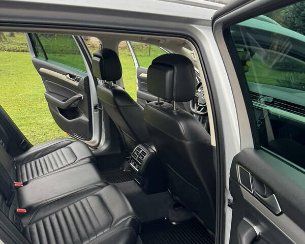 Серый Фольксваген Пассат Альтрак, объемом двигателя 2 л и пробегом 240 тыс. км за 16300 $, фото 30 на Automoto.ua