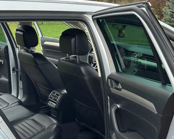 Серый Фольксваген Пассат Альтрак, объемом двигателя 2 л и пробегом 240 тыс. км за 16300 $, фото 29 на Automoto.ua