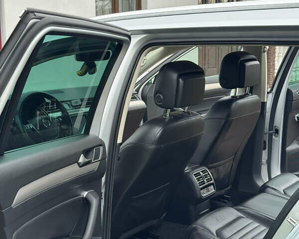 Серый Фольксваген Пассат Альтрак, объемом двигателя 2 л и пробегом 240 тыс. км за 16300 $, фото 25 на Automoto.ua