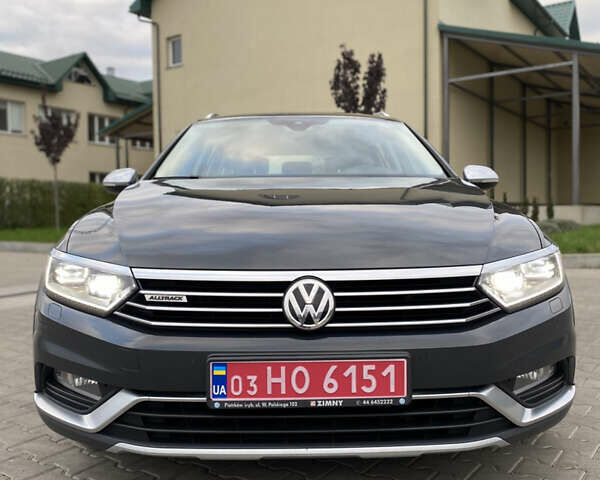 Сірий Фольксваген Пассат Альтрак, об'ємом двигуна 2 л та пробігом 266 тис. км за 16800 $, фото 52 на Automoto.ua