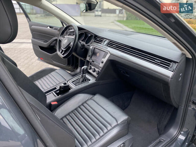 Сірий Фольксваген Пассат Альтрак, об'ємом двигуна 2 л та пробігом 266 тис. км за 16800 $, фото 41 на Automoto.ua