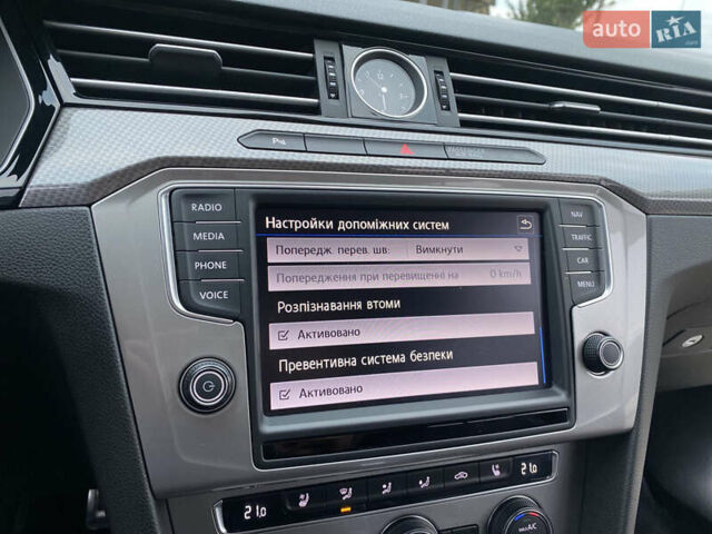 Сірий Фольксваген Пассат Альтрак, об'ємом двигуна 2 л та пробігом 266 тис. км за 16800 $, фото 33 на Automoto.ua