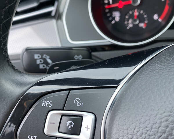 Сірий Фольксваген Пассат Альтрак, об'ємом двигуна 2 л та пробігом 266 тис. км за 16800 $, фото 58 на Automoto.ua