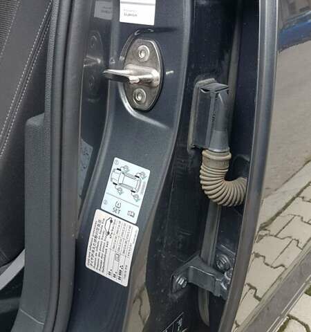 Серый Фольксваген Пассат Альтрак, объемом двигателя 1.97 л и пробегом 340 тыс. км за 15800 $, фото 27 на Automoto.ua