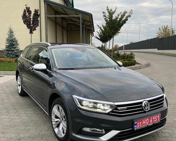 Сірий Фольксваген Пассат Альтрак, об'ємом двигуна 2 л та пробігом 266 тис. км за 16800 $, фото 4 на Automoto.ua