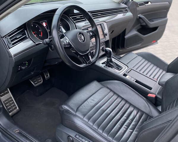 Сірий Фольксваген Пассат Альтрак, об'ємом двигуна 2 л та пробігом 266 тис. км за 16800 $, фото 55 на Automoto.ua