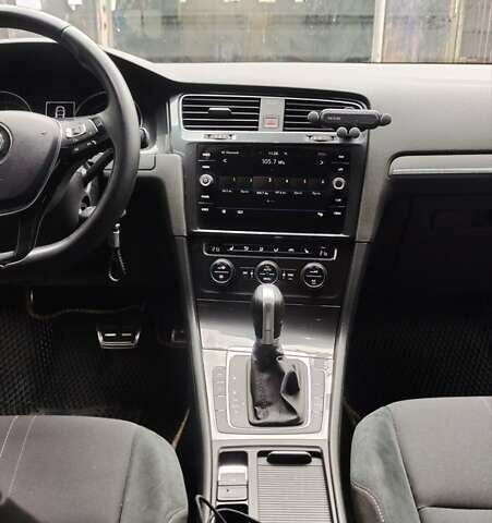 Фольксваген Пассат Альтрак 2017 в Краматорске на Automoto.ua Серый Фольксваген Пассат Альтрак, объемом двигателя 2 л и пробегом 215 тыс. км за 17000 $, фото 11 на Automoto.ua