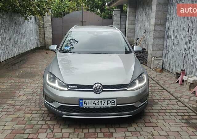 Фольксваген Пассат Альтрак 2017 в Краматорске на Automoto.ua Серый Фольксваген Пассат Альтрак, объемом двигателя 2 л и пробегом 215 тыс. км за 17000 $, фото 4 на Automoto.ua