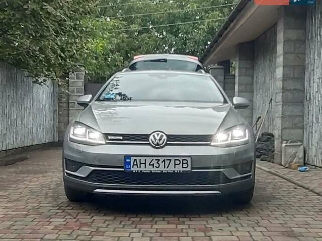 Фольксваген Пассат Альтрак 2017 в Краматорске на Automoto.ua Серый Фольксваген Пассат Альтрак, объемом двигателя 2 л и пробегом 215 тыс. км за 17000 $, фото 1 на Automoto.ua