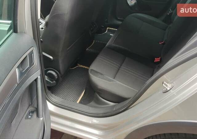 Фольксваген Пассат Альтрак 2017 в Краматорске на Automoto.ua Серый Фольксваген Пассат Альтрак, объемом двигателя 2 л и пробегом 215 тыс. км за 17000 $, фото 9 на Automoto.ua