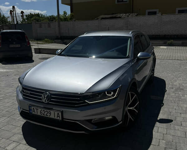 Серый Фольксваген Пассат Альтрак, объемом двигателя 1.97 л и пробегом 230 тыс. км за 22500 $, фото 1 на Automoto.ua