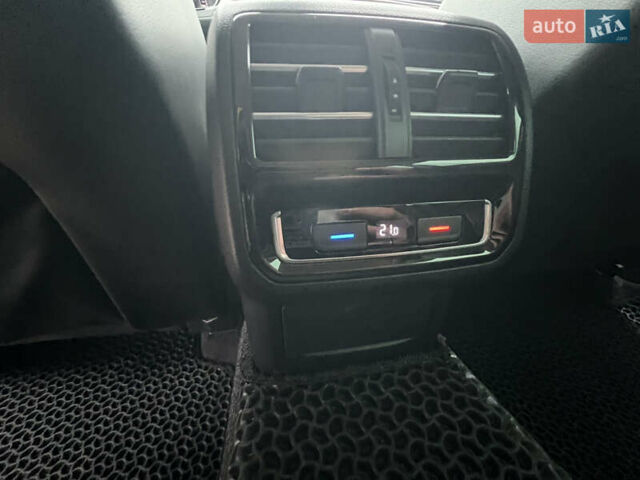 Серый Фольксваген Пассат Альтрак, объемом двигателя 2 л и пробегом 288 тыс. км за 20300 $, фото 25 на Automoto.ua